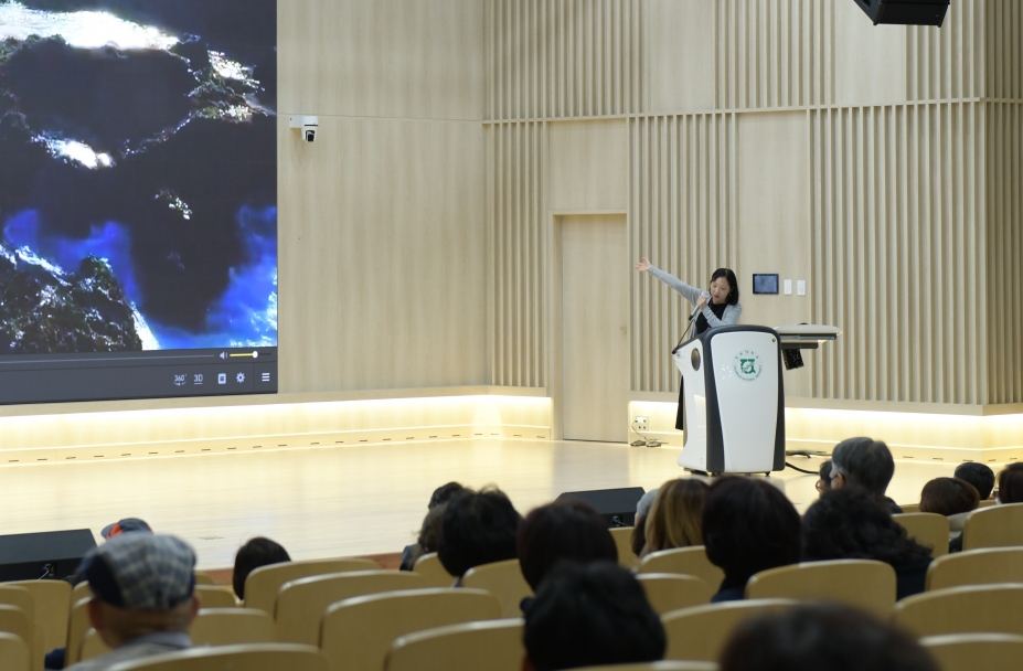 11월 12일 장혜영 선생님 "라틴 아메리카 음악기행" 강의사진 첨부 이미지