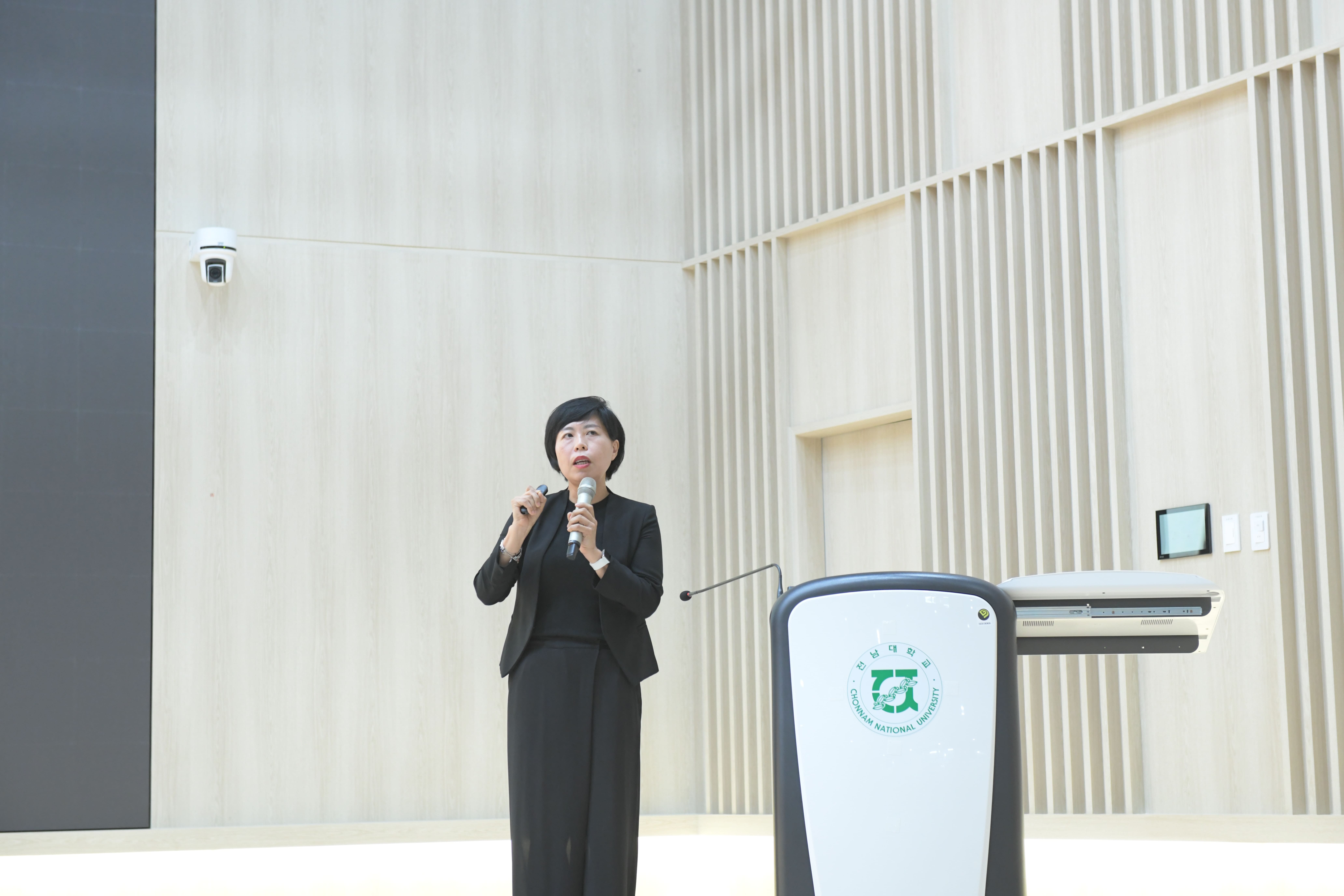 5월 20일 조현영 선생님 "슈만, 인생과 조화를 이루다" 강의 사진 첨부 이미지